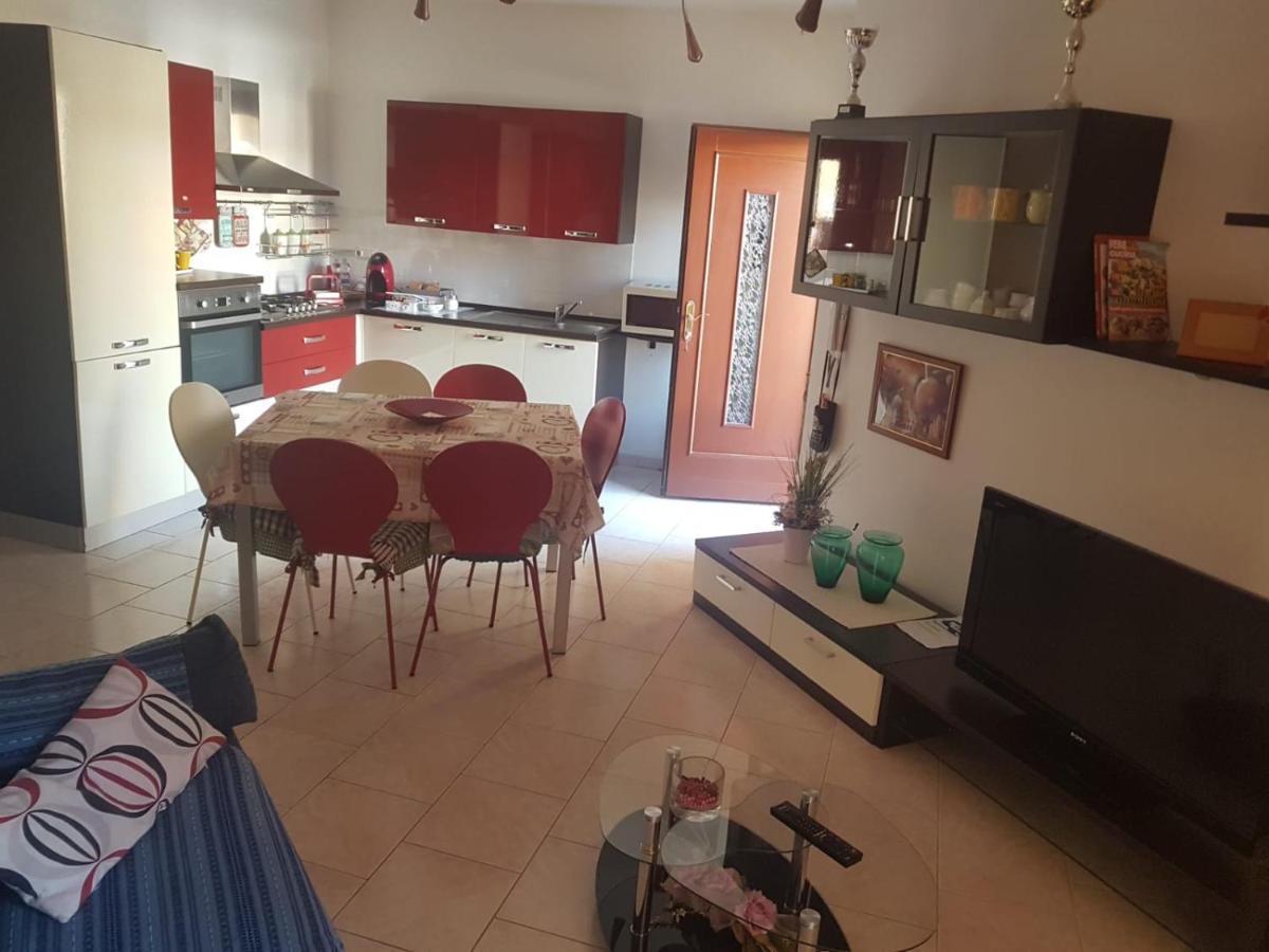 Alma House Appartement Porto Torres Buitenkant foto